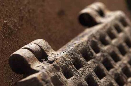 The Cook Stove Waffle Iron Image